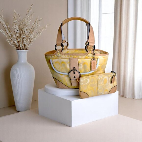 Vintage COACH small Tote vachetta leather and wristlet set yellow - Picture 5 of 15